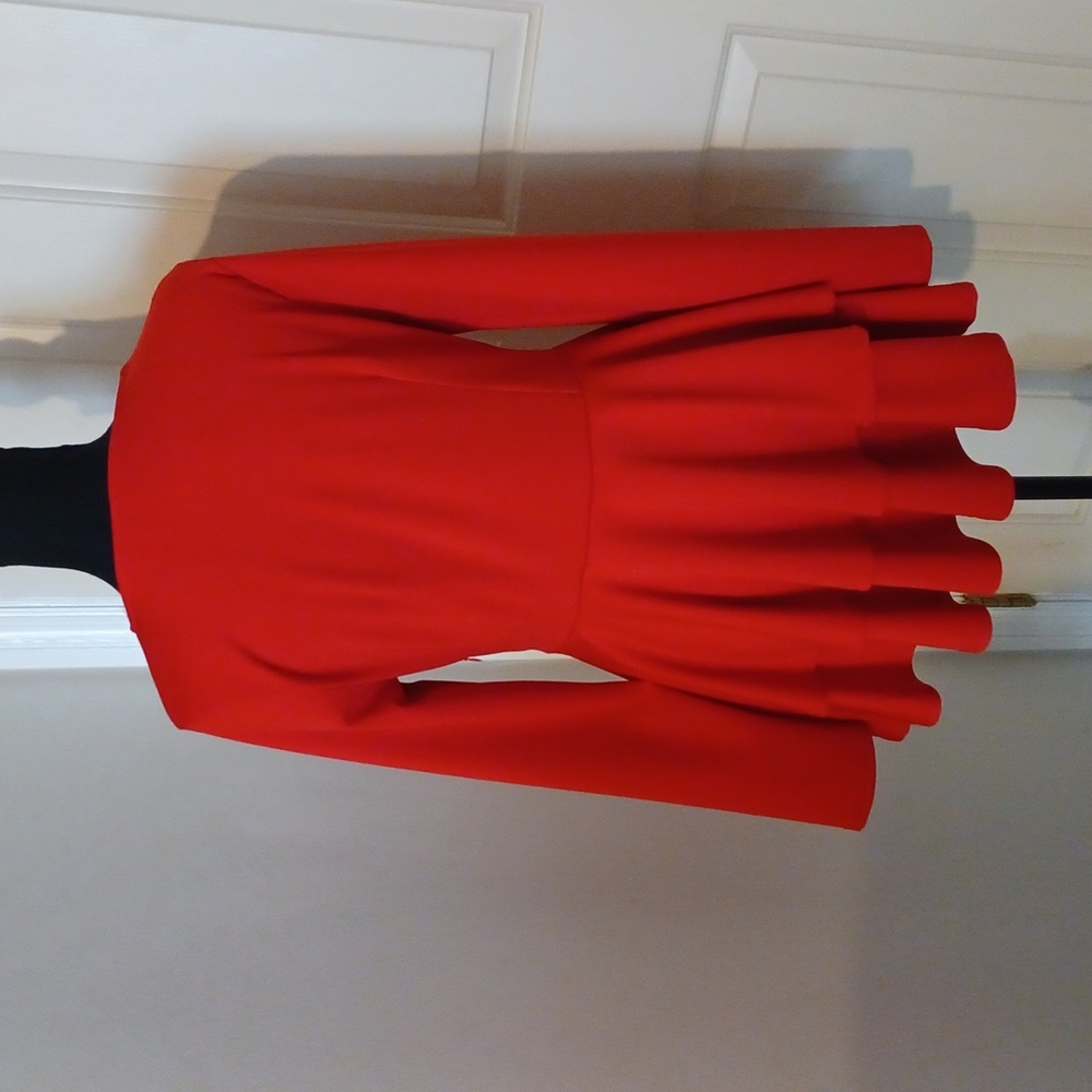 T7 - 👌Women's Red 2 Tiered Flared Hemline Tunic/Top - sz Large - Picture 2 of 9